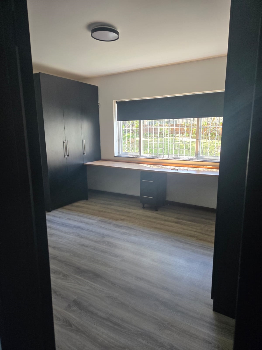 To Let 2 Bedroom Property for Rent in Kenilworth Western Cape